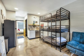 Family Staycation Suite Near Stlouis With Pool